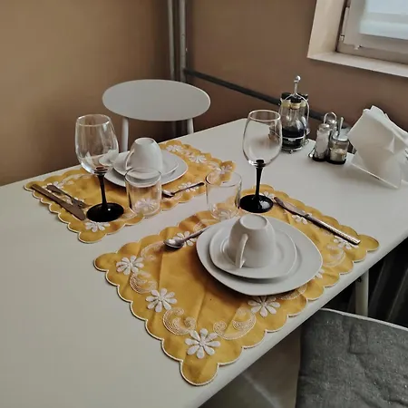 Apartment Garsionera Teo